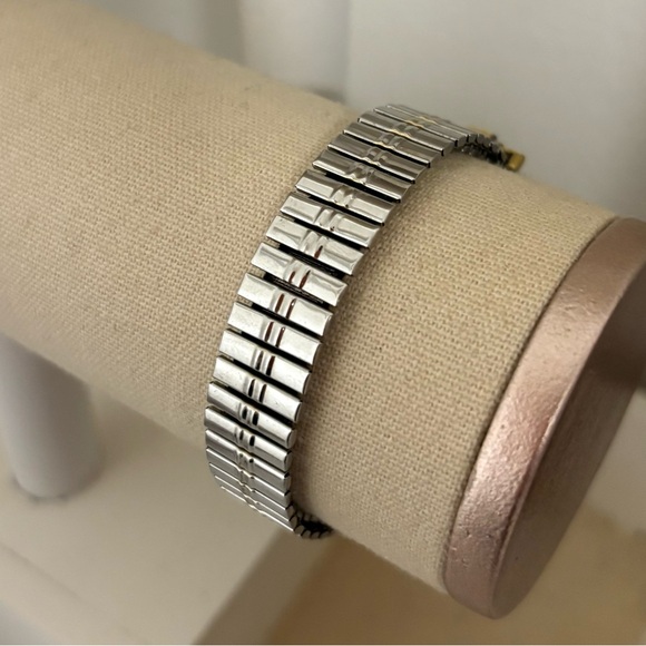 Women's Watch - Picture 3 of 4